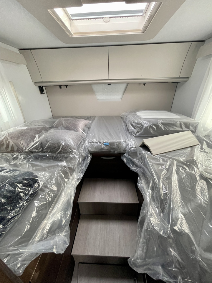 ADRIA Sonis Supreme - Xe cắm trại tích hợp: hình 4 ADRIA Sonis Supreme - Xe cắm trại tích hợp: hình 4