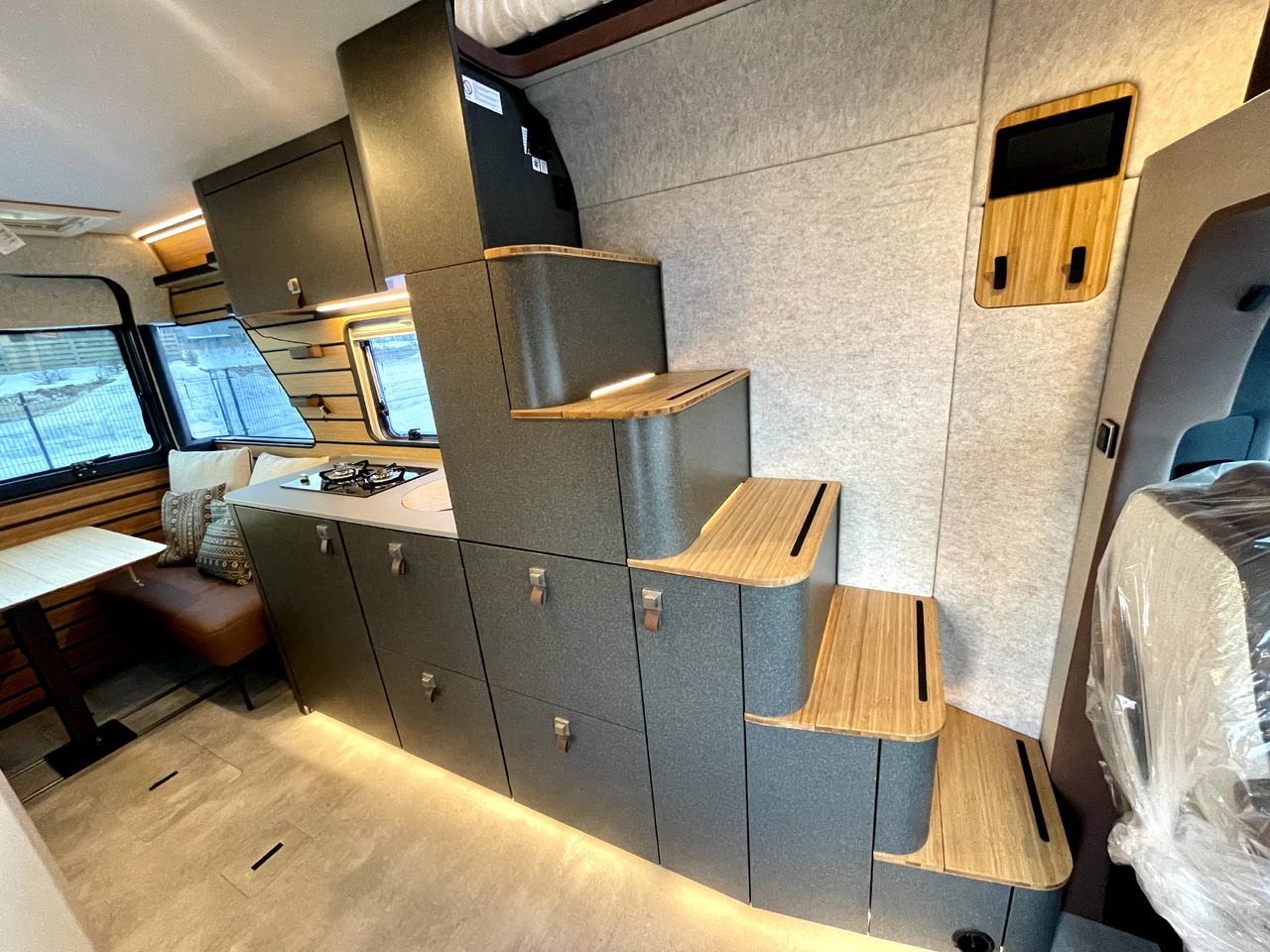 Xe cắm trại bán tích hợp mới Hymer Venture S: hình 10