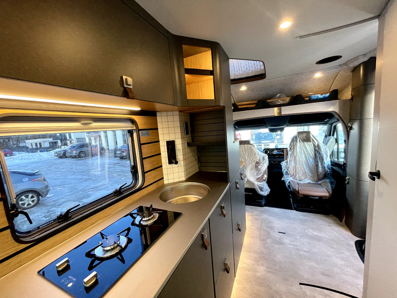 Xe cắm trại bán tích hợp mới Hymer Venture S: hình 13