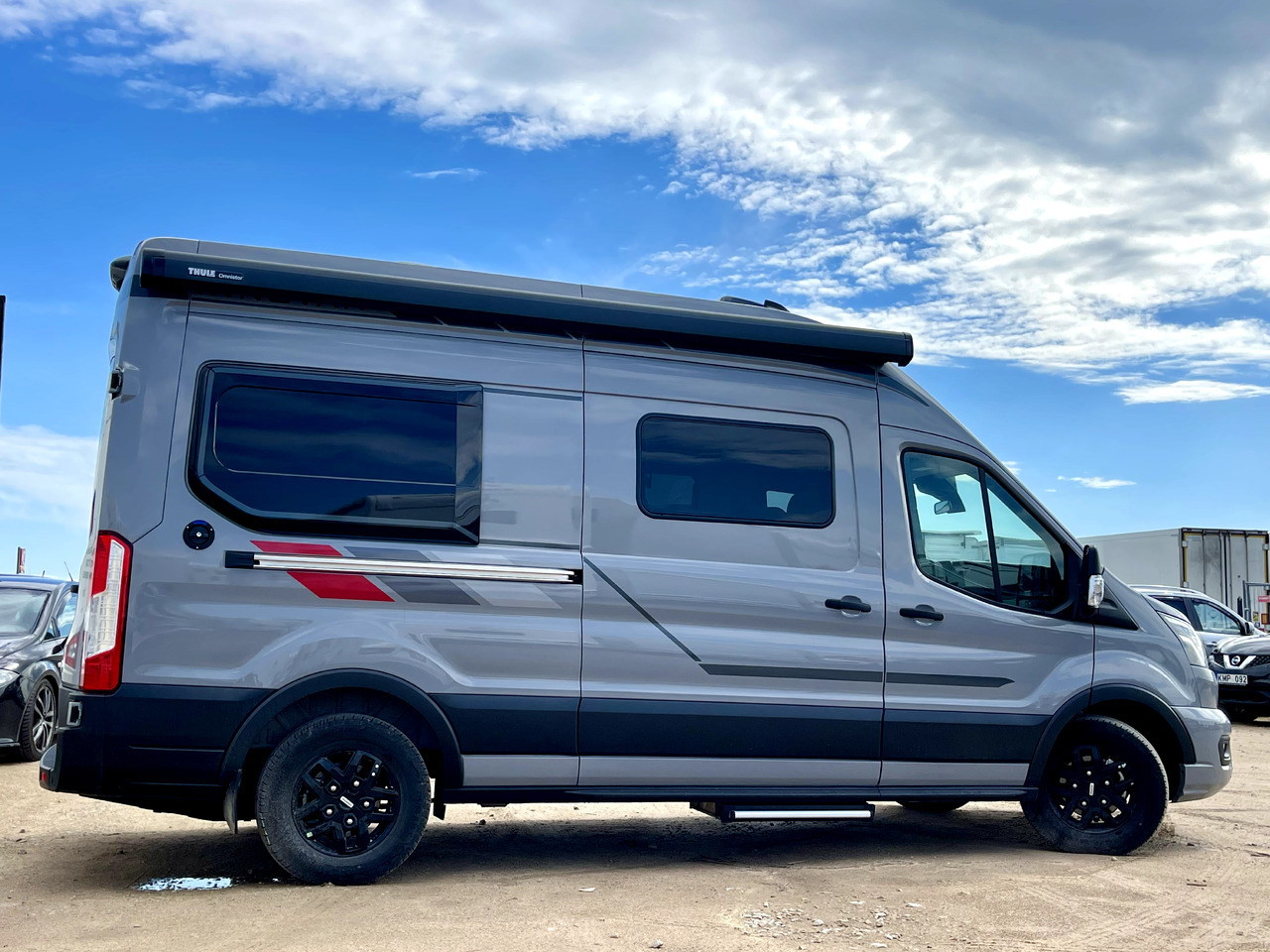 LMC Innovan 590C - Xe van cắm trại: hình 2 LMC Innovan 590C - Xe van cắm trại: hình 2