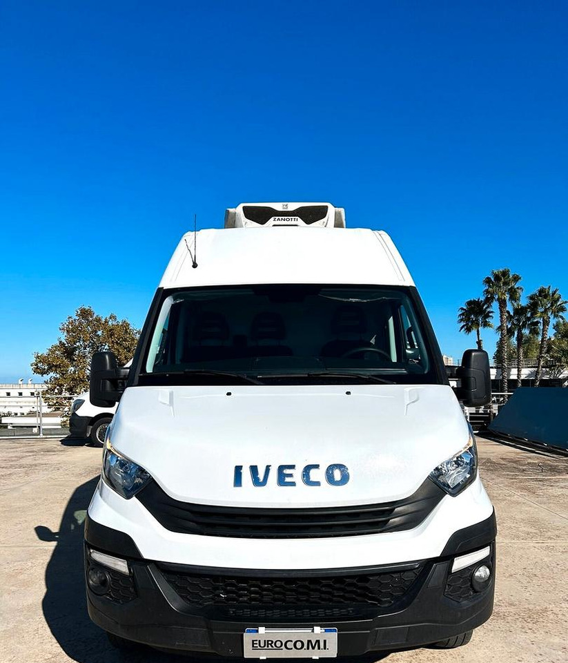 Iveco Daily 35C15 Furgone gemellato Isotermico - Xe van đông lạnh: hình 2 Iveco Daily 35C15 Furgone gemellato Isotermico - Xe van đông lạnh: hình 2