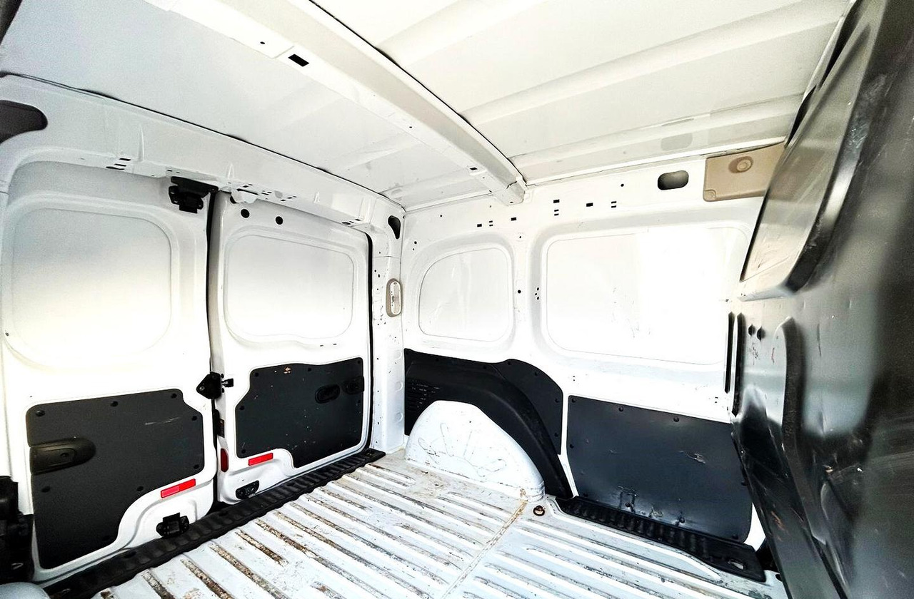 Cho thuê Mercedes Benz Citan 111 cdi Long 3 posti Mercedes Benz Citan 111 cdi Long 3 posti: hình 11 Cho thuê Mercedes Benz Citan 111 cdi Long 3 posti Mercedes Benz Citan 111 cdi Long 3 posti: hình 11