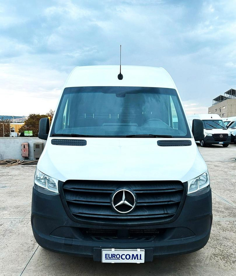 Mercedes Benz Sprinter 314 F 39/35 - Xe van chở hàng: hình 2 Mercedes Benz Sprinter 314 F 39/35 - Xe van chở hàng: hình 2