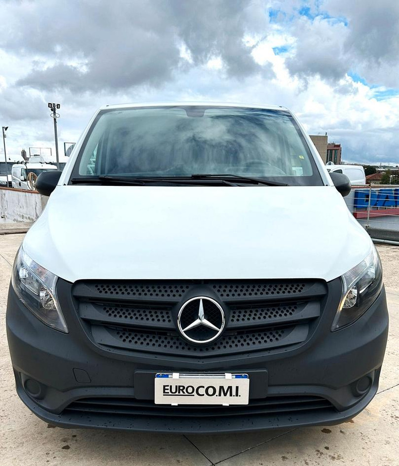 Mercedes Benz Vito 111 Furgone Long - Xe van chở hàng: hình 2 Mercedes Benz Vito 111 Furgone Long - Xe van chở hàng: hình 2