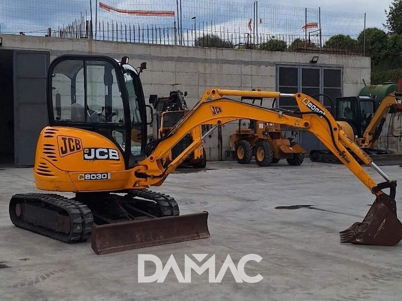 JCB 8030ZTS - Máy xúc mini: hình 2 JCB 8030ZTS - Máy xúc mini: hình 2
