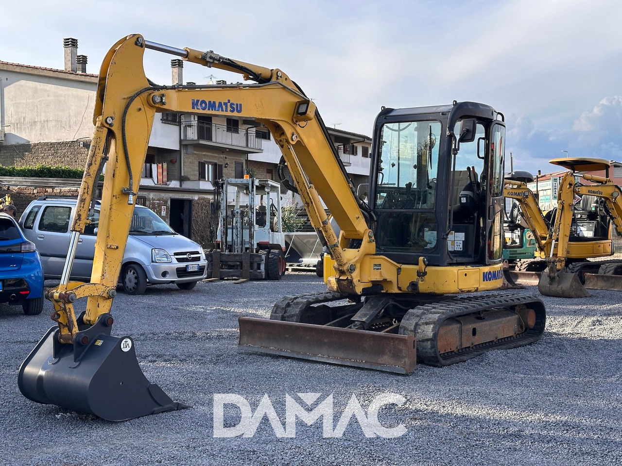 KOMATSU PC55MR-3 - Máy xúc mini: hình 2 KOMATSU PC55MR-3 - Máy xúc mini: hình 2