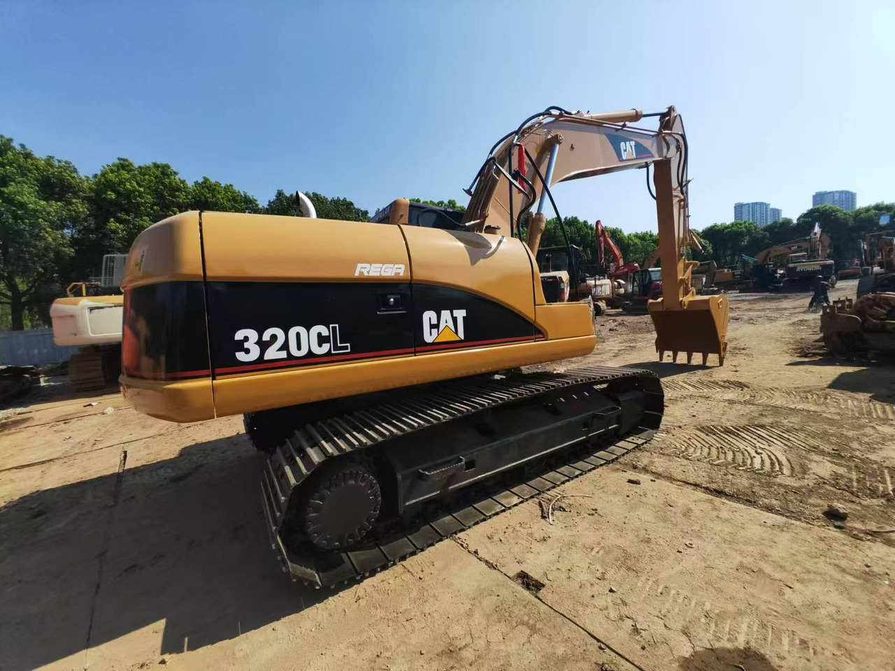 CATERPILLAR 320CL - Máy xúc bánh xích: hình 4 CATERPILLAR 320CL - Máy xúc bánh xích: hình 4