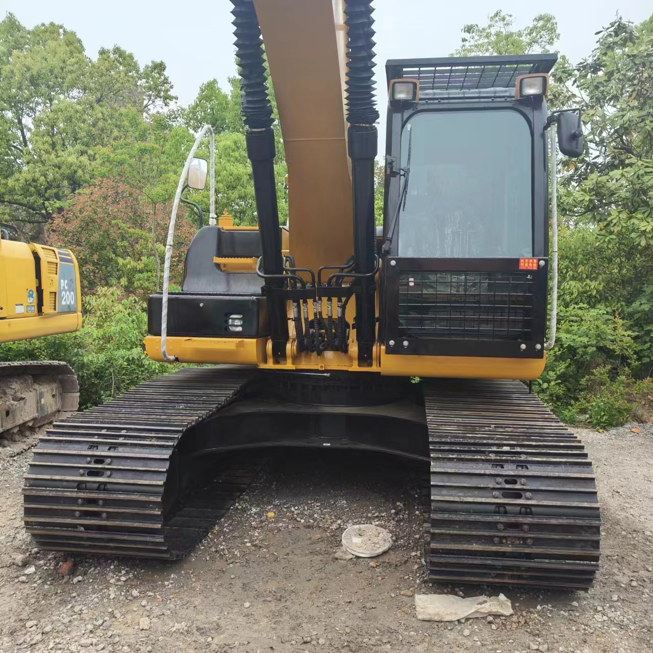CATERPILLAR 320D2 - Máy xúc bánh xích: hình 3 CATERPILLAR 320D2 - Máy xúc bánh xích: hình 3