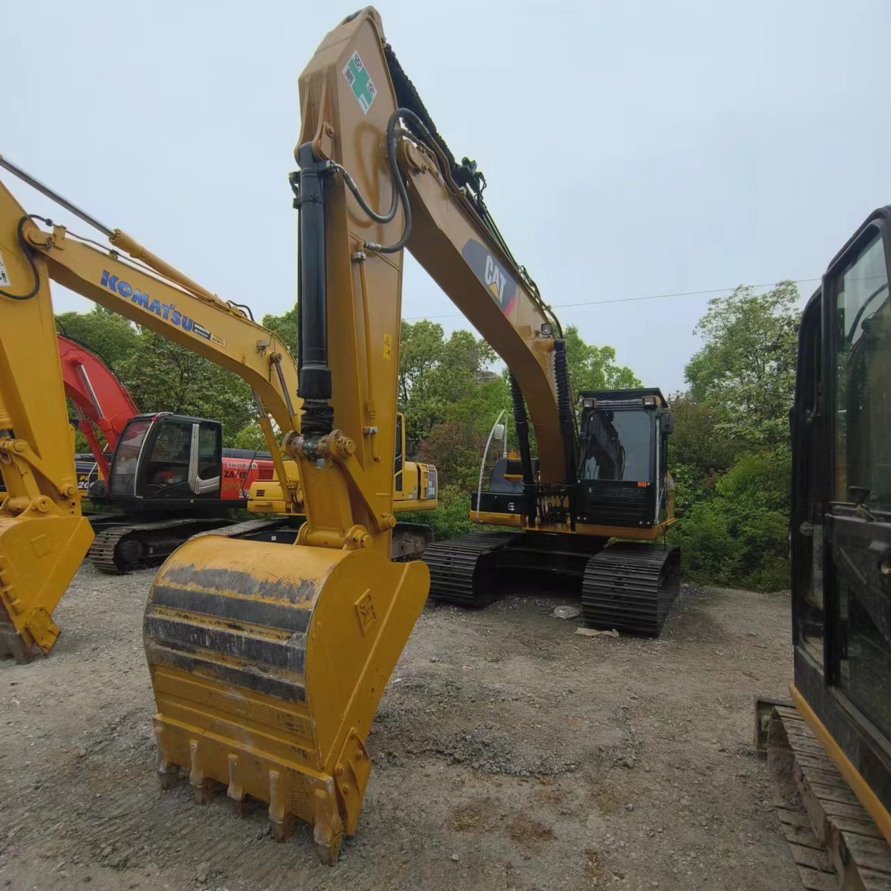 CATERPILLAR 320D2 - Máy xúc bánh xích: hình 2 CATERPILLAR 320D2 - Máy xúc bánh xích: hình 2