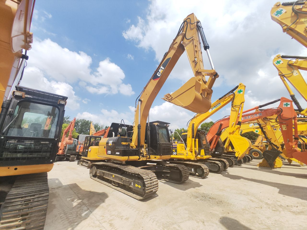 CATERPILLAR 323D - Máy xúc bánh xích: hình 3 CATERPILLAR 323D - Máy xúc bánh xích: hình 3