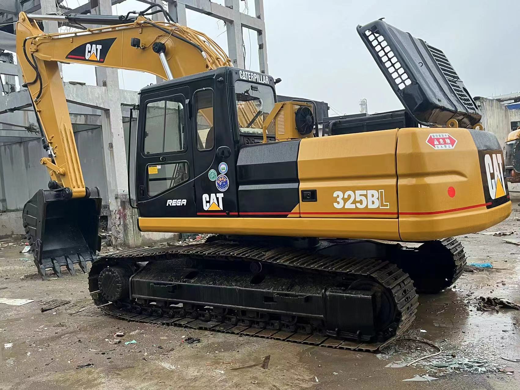 CATERPILLAR 325BL - Máy xúc bánh xích: hình 1 CATERPILLAR 325BL - Máy xúc bánh xích: hình 1