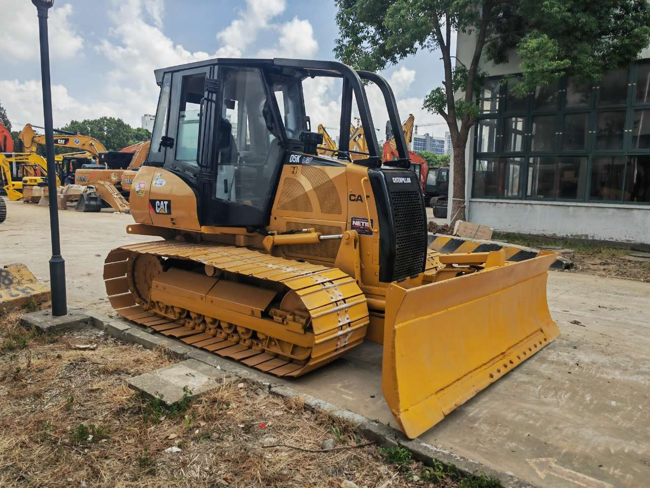 CATERPILLAR D5K - Máy ủi: hình 1 CATERPILLAR D5K - Máy ủi: hình 1