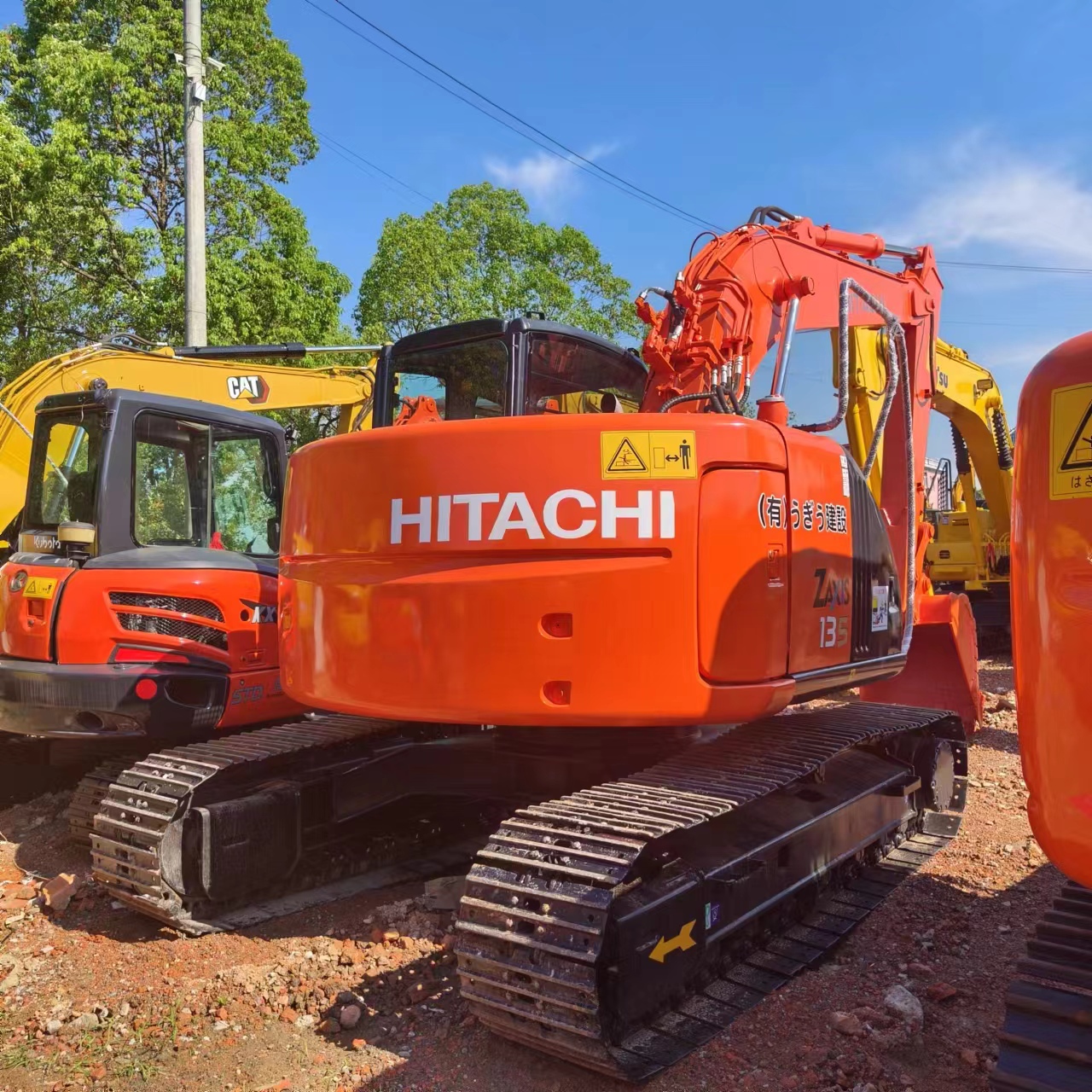 HITACHI ZX135 - Máy xúc bánh xích: hình 4 HITACHI ZX135 - Máy xúc bánh xích: hình 4