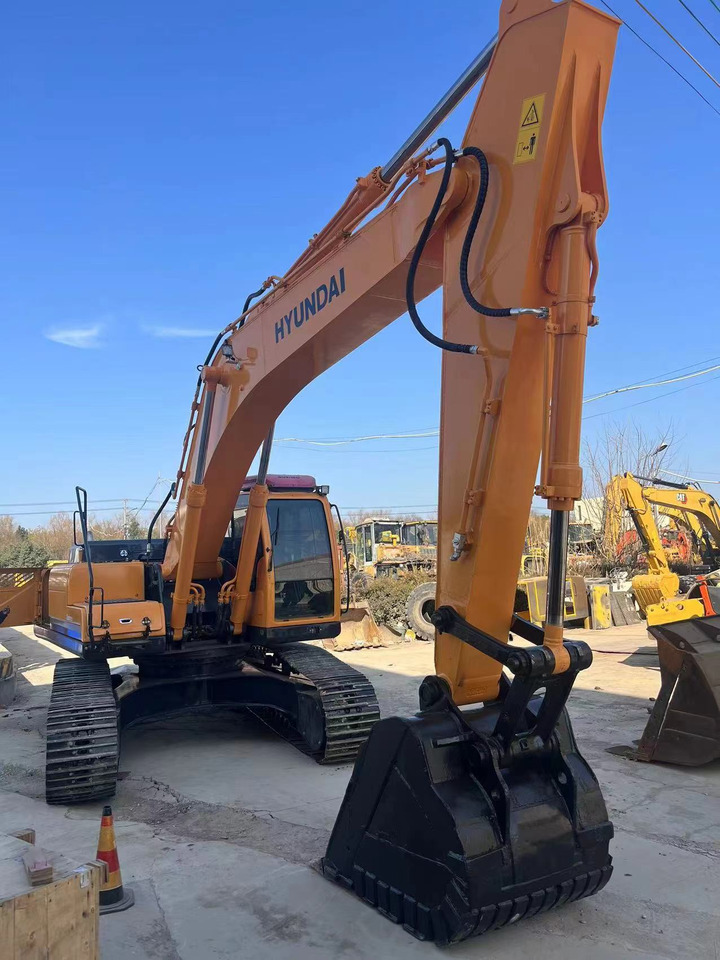Hyundai 305 - Máy xúc bánh xích: hình 3 Hyundai 305 - Máy xúc bánh xích: hình 3