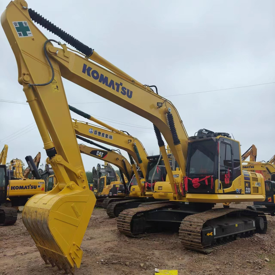 KOMATSU PC220-8 - Máy xúc bánh xích: hình 1 KOMATSU PC220-8 - Máy xúc bánh xích: hình 1