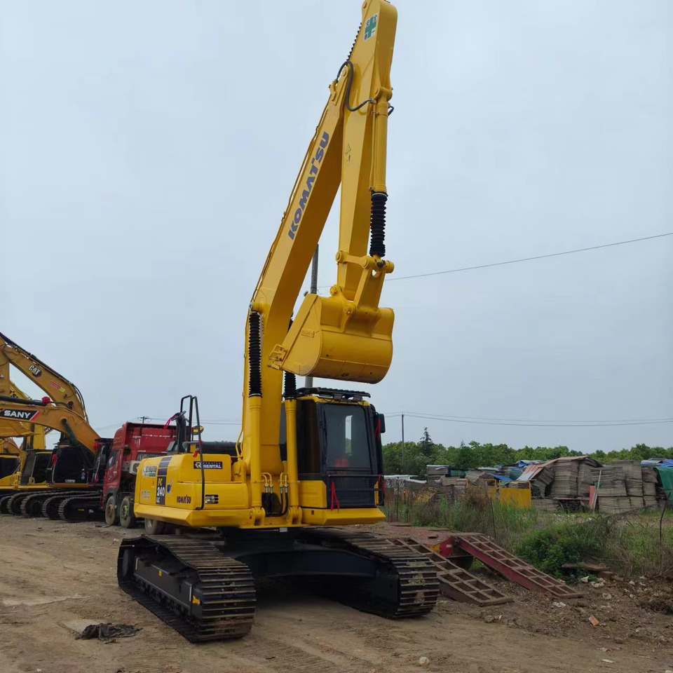 KOMATSU PC240LC-8 - Máy xúc bánh xích: hình 4 KOMATSU PC240LC-8 - Máy xúc bánh xích: hình 4