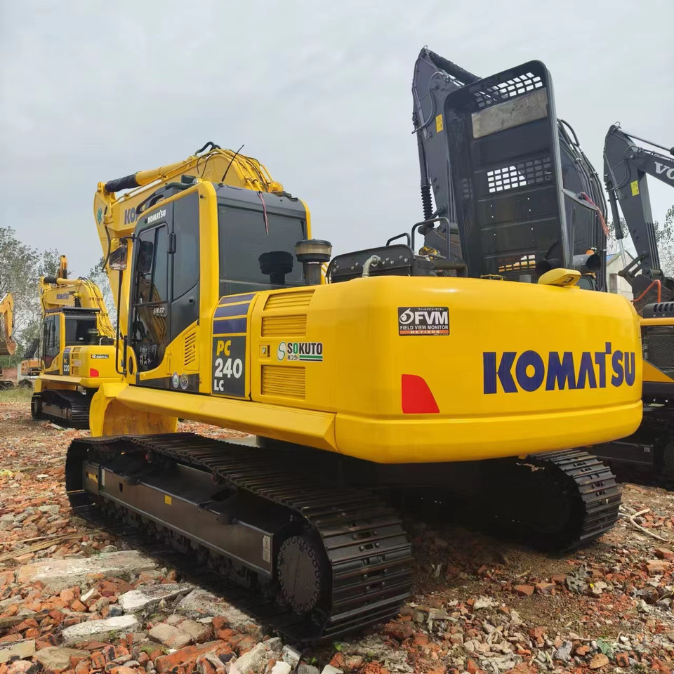 KOMATSU PC240LC - Máy xúc bánh xích: hình 2 KOMATSU PC240LC - Máy xúc bánh xích: hình 2