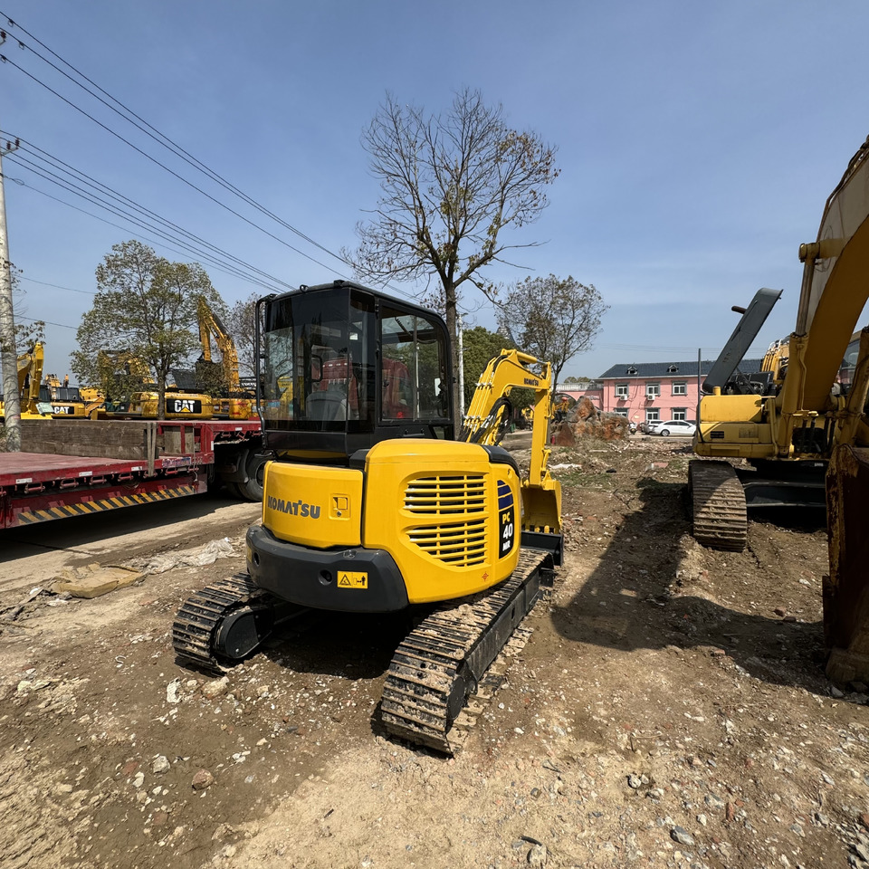 KOMATSU PC40 - Máy xúc mini: hình 4 KOMATSU PC40 - Máy xúc mini: hình 4