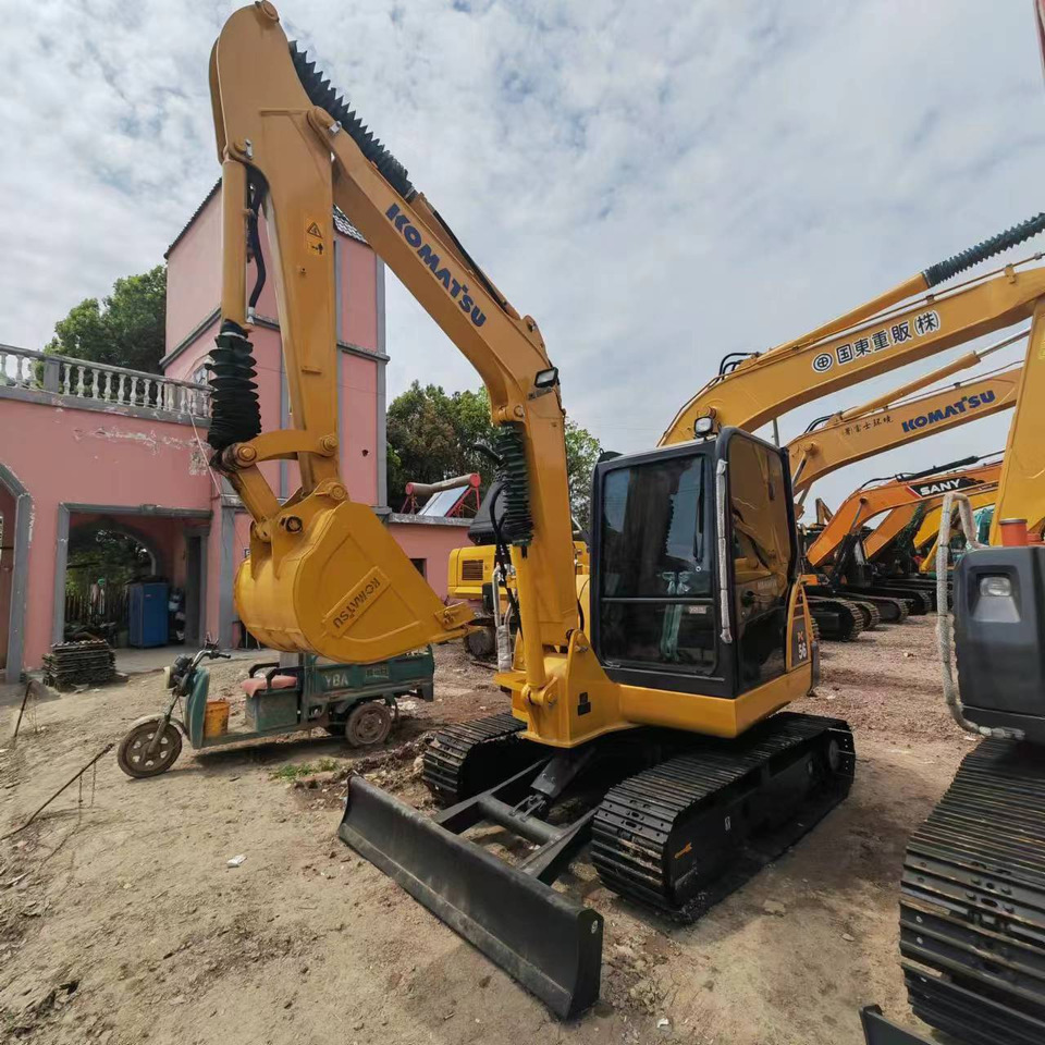 KOMATSU PC56-7 - Máy xúc bánh xích: hình 4 KOMATSU PC56-7 - Máy xúc bánh xích: hình 4