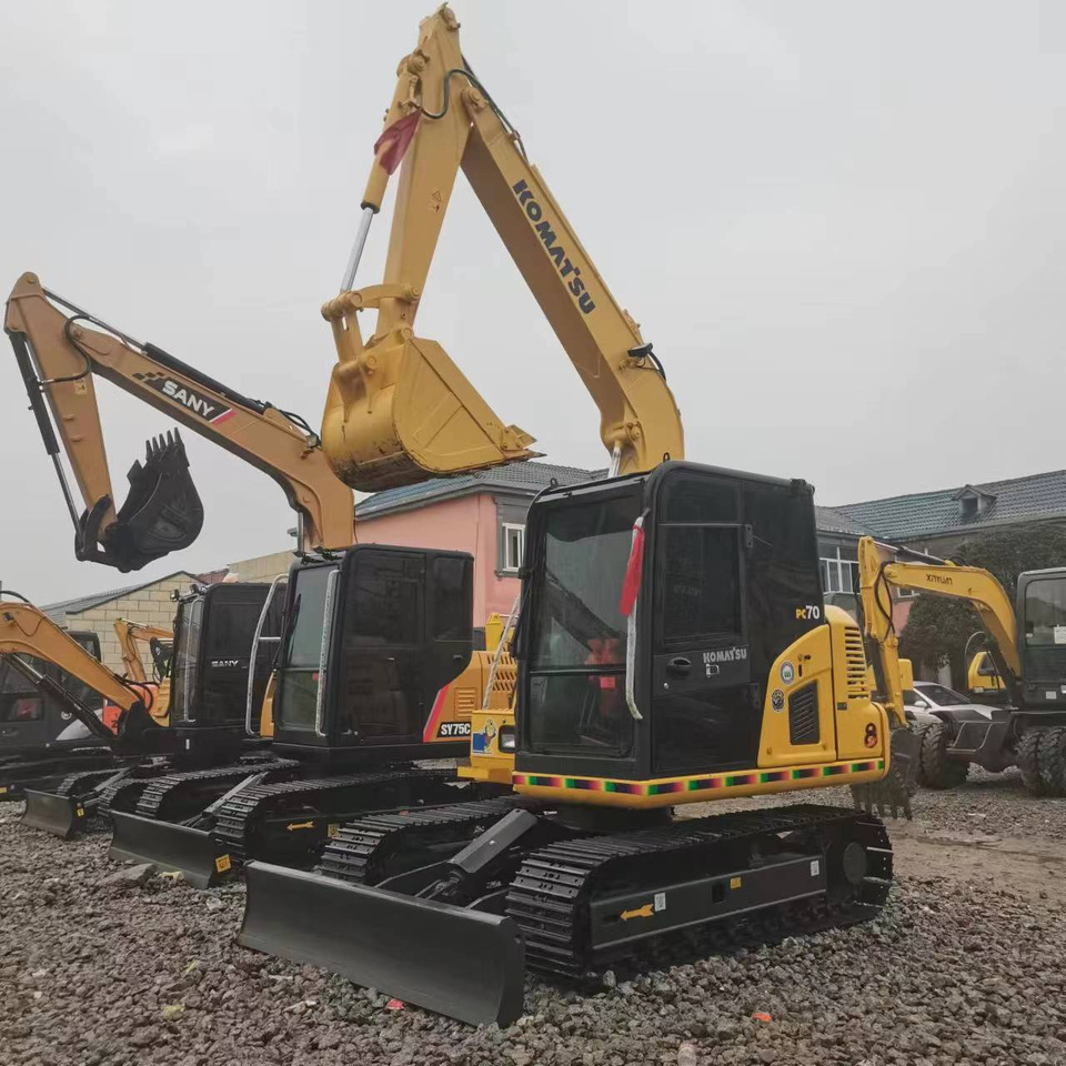 KOMATSU PC70 - Máy xúc mini: hình 5 KOMATSU PC70 - Máy xúc mini: hình 5