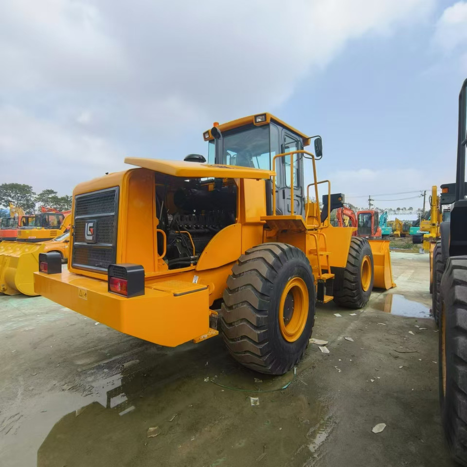 LIUGONG CLG856 - Máy xúc lật bánh lốp: hình 3 LIUGONG CLG856 - Máy xúc lật bánh lốp: hình 3