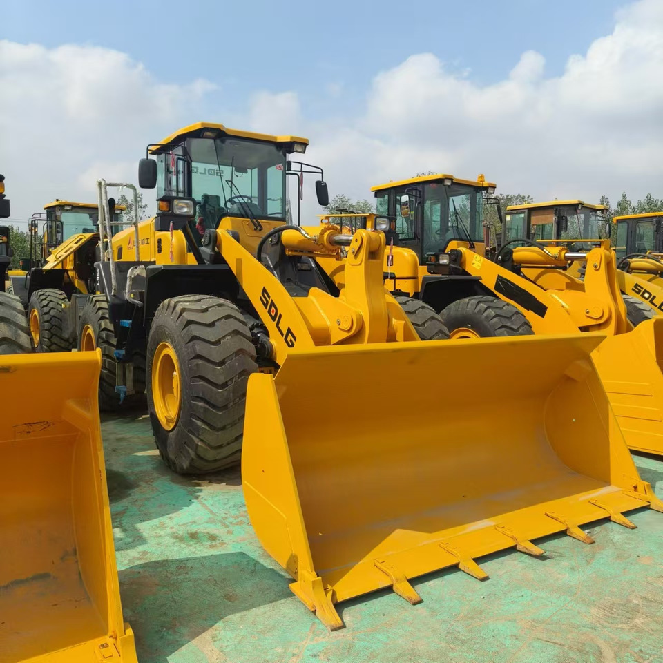 SDLG LG956F - Máy xúc lật bánh lốp: hình 1 SDLG LG956F - Máy xúc lật bánh lốp: hình 1