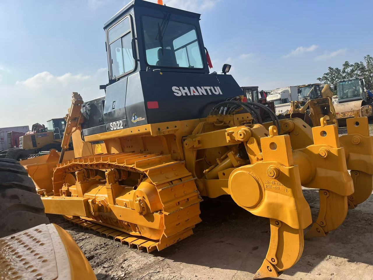 SHANTUI SD22 - Máy ủi: hình 4 SHANTUI SD22 - Máy ủi: hình 4