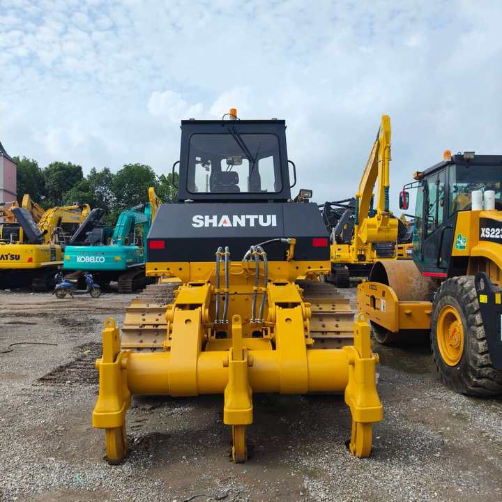 SHANTUI SD22 - Máy ủi: hình 4 SHANTUI SD22 - Máy ủi: hình 4