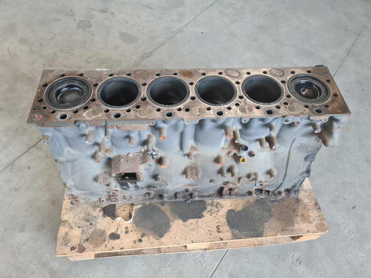 BLOK SILNIKA SŁUPEK TŁOKI WAŁ RENAULT GAMA T DTI 13 K2 - Khối xi lanh: hình 5 BLOK SILNIKA SŁUPEK TŁOKI WAŁ RENAULT GAMA T DTI 13 K2 - Khối xi lanh: hình 5