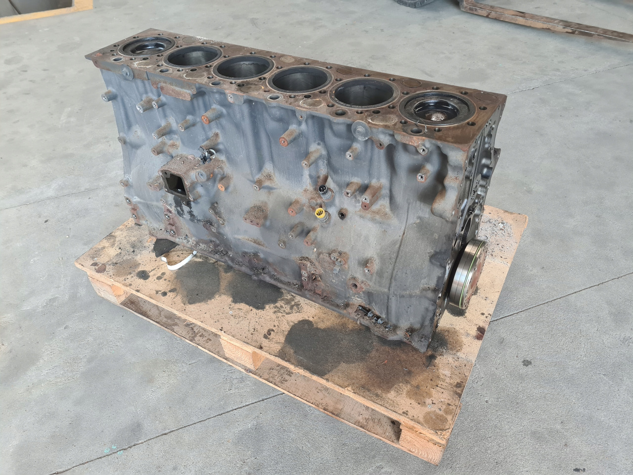 BLOK SILNIKA SŁUPEK TŁOKI WAŁ RENAULT GAMA T DTI 13 K2 - Khối xi lanh: hình 1 BLOK SILNIKA SŁUPEK TŁOKI WAŁ RENAULT GAMA T DTI 13 K2 - Khối xi lanh: hình 1