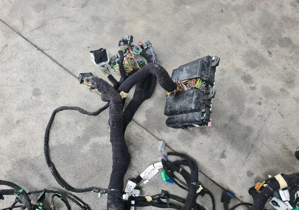 FORD WIĄZKA INSTALACJA KABINY KONSOLI DESKI ROZDZIELCZEJ FORD F-MAX 500 TRUCKS - Cáp/ Dây nịt cho Xe tải: hình 4 FORD WIĄZKA INSTALACJA KABINY KONSOLI DESKI ROZDZIELCZEJ FORD F-MAX 500 TRUCKS - Cáp/ Dây nịt cho Xe tải: hình 4