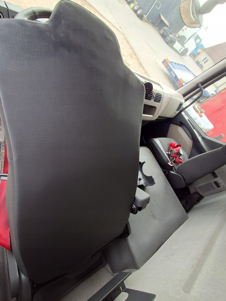 FOTEL KIEROWCY RENAULT GAMA D - Chỗ ngồi cho Xe tải: hình 4 FOTEL KIEROWCY RENAULT GAMA D - Chỗ ngồi cho Xe tải: hình 4