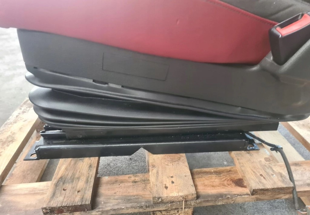 Chỗ ngồi FOTEL PASAŻERA PRAWY PNEUMATYCZNY NISKA PODSTAWA VOLVO FH 4 FM 4: hình 8
