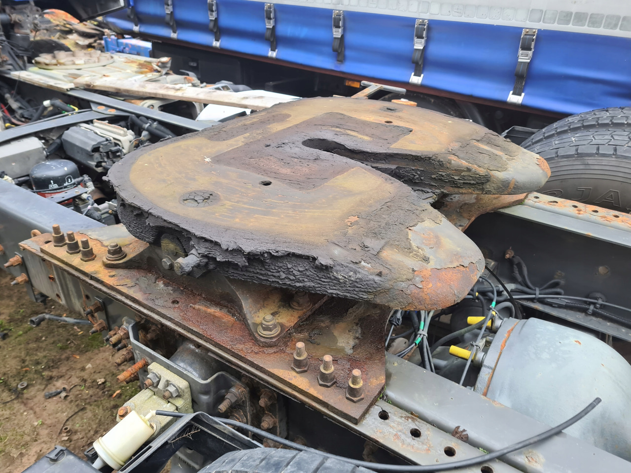 JOST - Khớp nối bánh xe thứ năm cho Xe tải: hình 1 JOST - Khớp nối bánh xe thứ năm cho Xe tải: hình 1