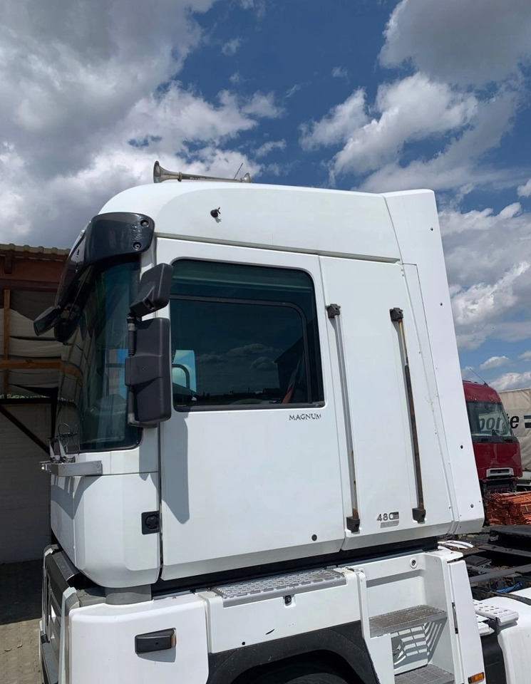 KOMPLETNA RENAULT MAGNUM DXI LFT VEGA RENAULT OE - Cabin: hình 4 KOMPLETNA RENAULT MAGNUM DXI LFT VEGA RENAULT OE - Cabin: hình 4