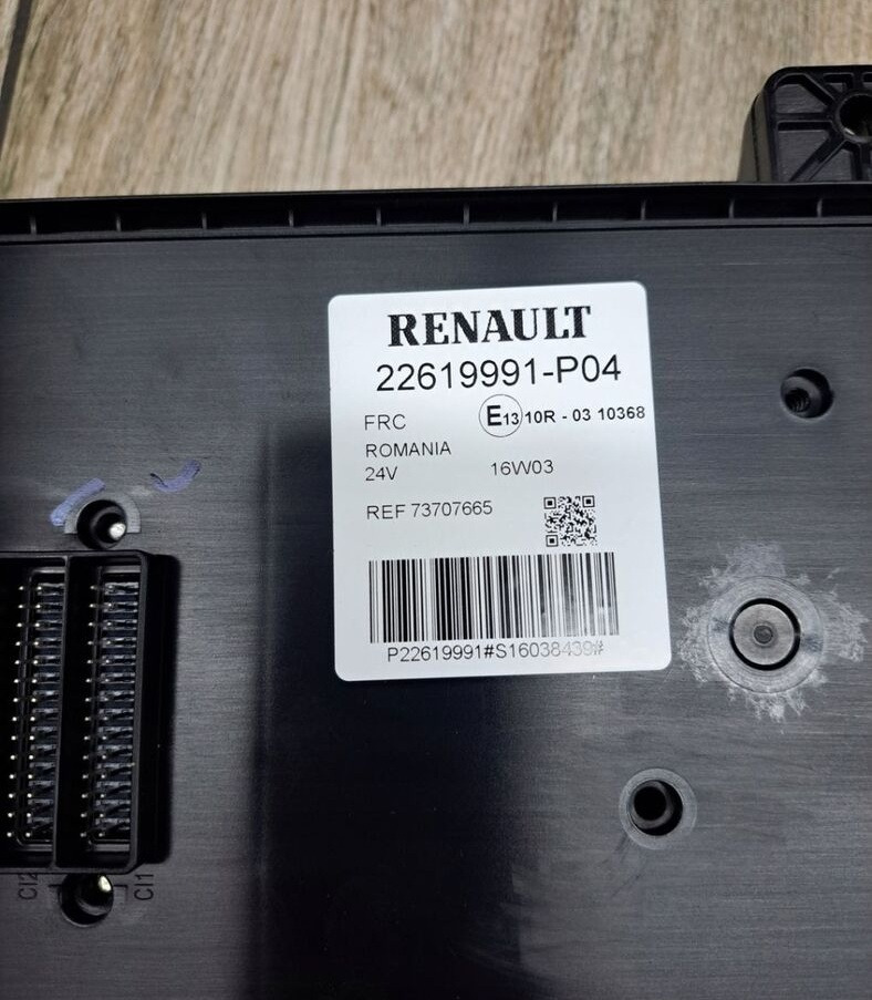 PŁYTA BEZPIECZNIKÓW SKRZYNKA RENAULT GAMA T RANGE - Cầu chì cho Xe tải: hình 1 PŁYTA BEZPIECZNIKÓW SKRZYNKA RENAULT GAMA T RANGE - Cầu chì cho Xe tải: hình 1