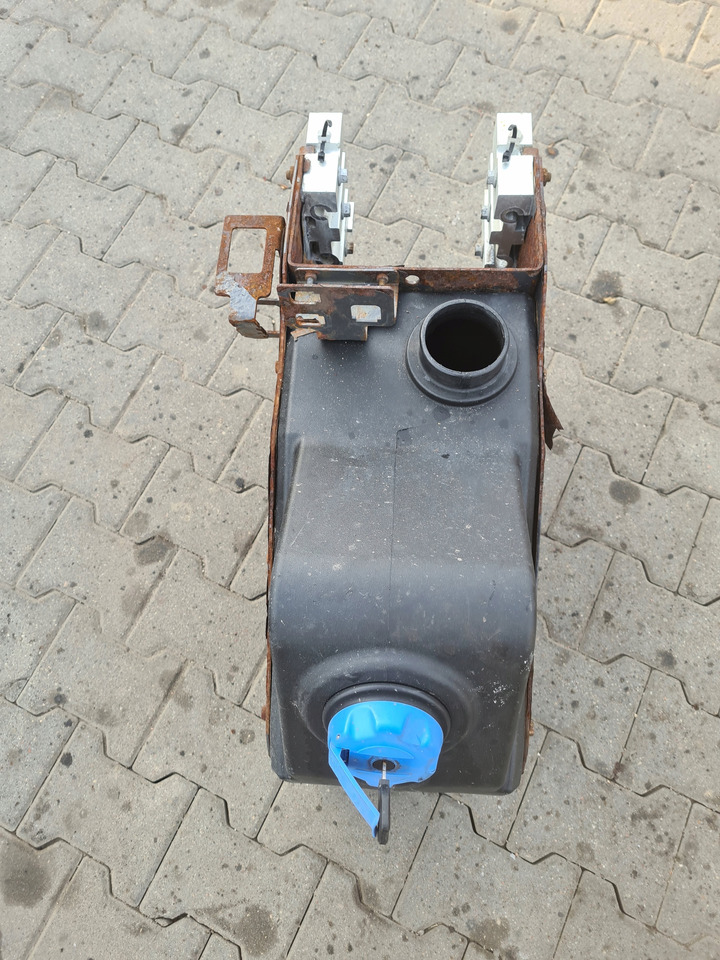 RENAULT ZBIORNIK ADBLUE Z MOCOWANIAMI RENAULT GAMA D VOLVO FL EURO 6 - Bình AdBlue cho Xe tải: hình 4 RENAULT ZBIORNIK ADBLUE Z MOCOWANIAMI RENAULT GAMA D VOLVO FL EURO 6 - Bình AdBlue cho Xe tải: hình 4