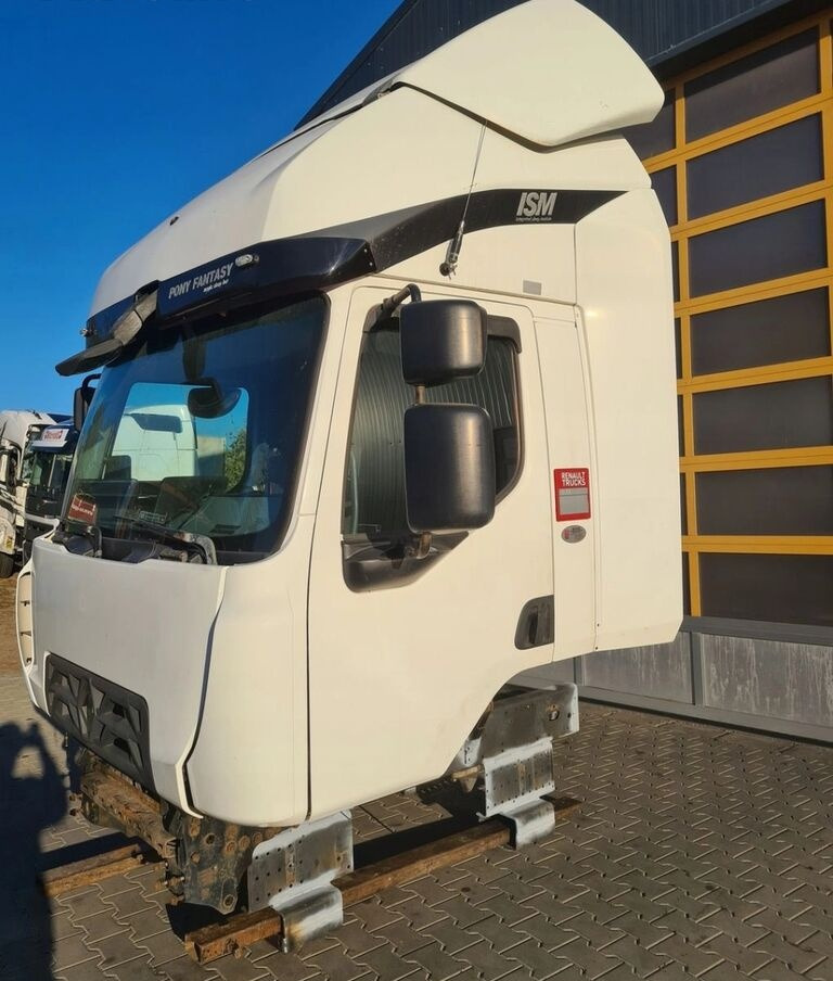 Renault GAMA D12 EURO 6 truck - Cabin cho Xe tải: hình 3 Renault GAMA D12 EURO 6 truck - Cabin cho Xe tải: hình 3