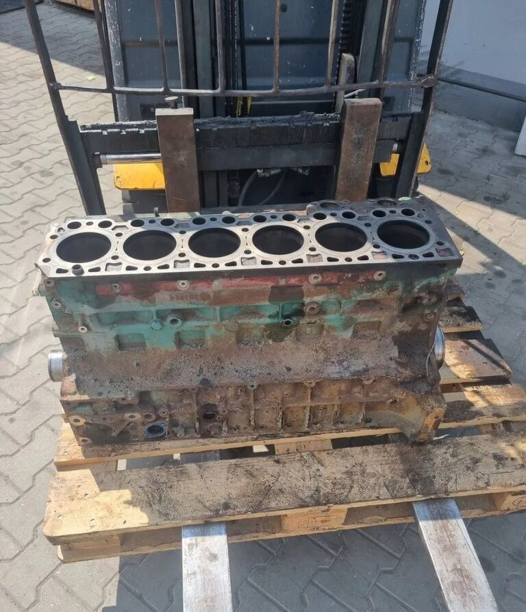 Renault WAŁ KORBOWY VOLVO FL FE PREMIUM MIDLUM DXI 7 D7E Deutz Renault , Volvo FE FL - Khối xi lanh cho Xe tải: hình 1 Renault WAŁ KORBOWY VOLVO FL FE PREMIUM MIDLUM DXI 7 D7E Deutz Renault , Volvo FE FL - Khối xi lanh cho Xe tải: hình 1