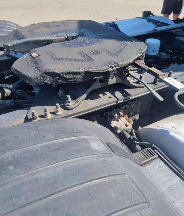 SAF FH FM 9 12 13 4 21587561 Volvo - Khớp nối bánh xe thứ năm cho Xe tải: hình 3 SAF FH FM 9 12 13 4 21587561 Volvo - Khớp nối bánh xe thứ năm cho Xe tải: hình 3