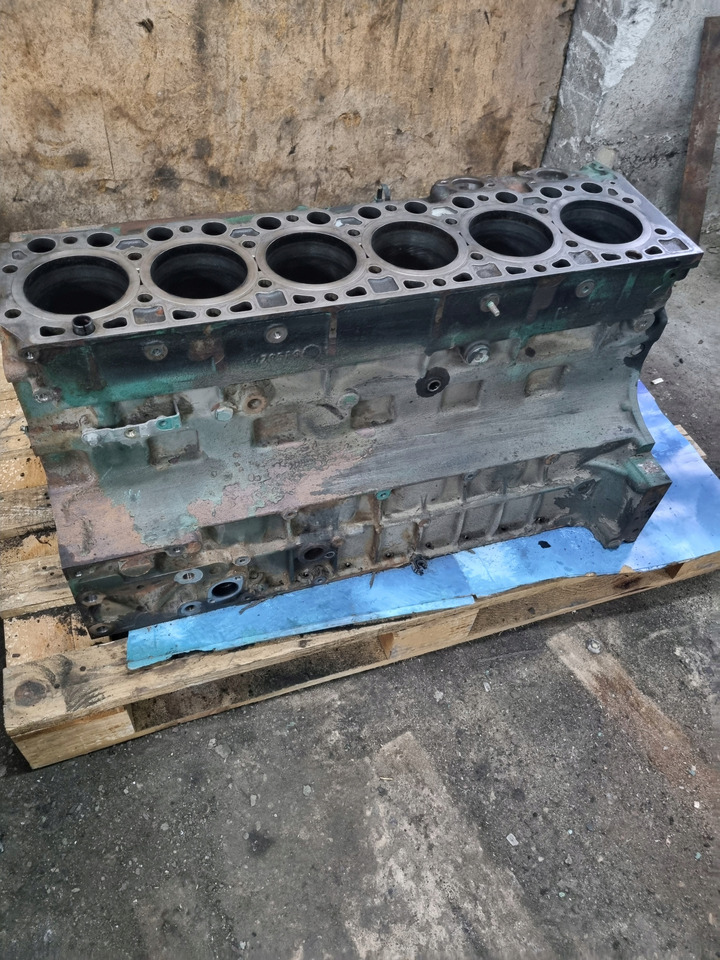 VOLVO BLOK SILNIKA GOŁY SŁUPEK VOLVO FL FE RENAULT PREMIUM MIDLUM DXI 7 D7F - Khối xi lanh cho Xe tải: hình 1 VOLVO BLOK SILNIKA GOŁY SŁUPEK VOLVO FL FE RENAULT PREMIUM MIDLUM DXI 7 D7F - Khối xi lanh cho Xe tải: hình 1