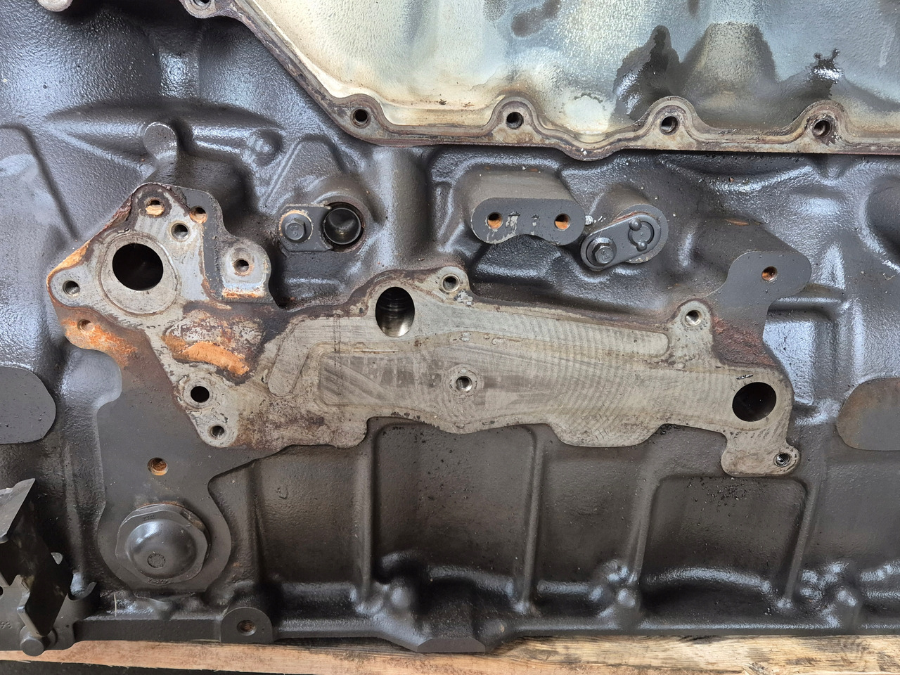 VOLVO BLOK SILNIKA RENAULT GAMA RANGE T EVO TURBOCOMPOUND VOLVO FH 5 D13K 2226825 K8 - Khối xi lanh cho Xe tải: hình 5 VOLVO BLOK SILNIKA RENAULT GAMA RANGE T EVO TURBOCOMPOUND VOLVO FH 5 D13K 2226825 K8 - Khối xi lanh cho Xe tải: hình 5