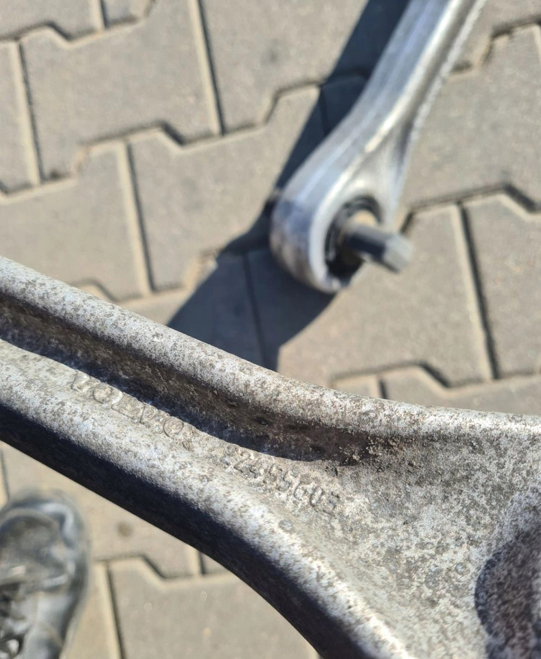 VOLVO DRĄŻEK REAKCYJNY STABILIZACYJNY VOLVO FH 4 FM 4 FH 5 FM 5 ORYGINAŁ 22455603 - Thanh cân bằng xe bán tải cho Xe tải: hình 4 VOLVO DRĄŻEK REAKCYJNY STABILIZACYJNY VOLVO FH 4 FM 4 FH 5 FM 5 ORYGINAŁ 22455603 - Thanh cân bằng xe bán tải cho Xe tải: hình 4