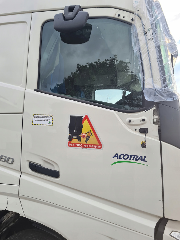 VOLVO DRZWI KOMPLETNE PRAWE VOLVO FH 5 ORYGINAŁ 1103 - Cửa và phụ tùng: hình 1 VOLVO DRZWI KOMPLETNE PRAWE VOLVO FH 5 ORYGINAŁ 1103 - Cửa và phụ tùng: hình 1