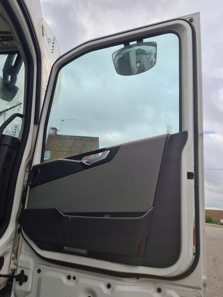 VOLVO DRZWI KOMPLETNE PRAWE VOLVO FH 5 ORYGINAŁ 1103 - Cửa và phụ tùng: hình 3 VOLVO DRZWI KOMPLETNE PRAWE VOLVO FH 5 ORYGINAŁ 1103 - Cửa và phụ tùng: hình 3