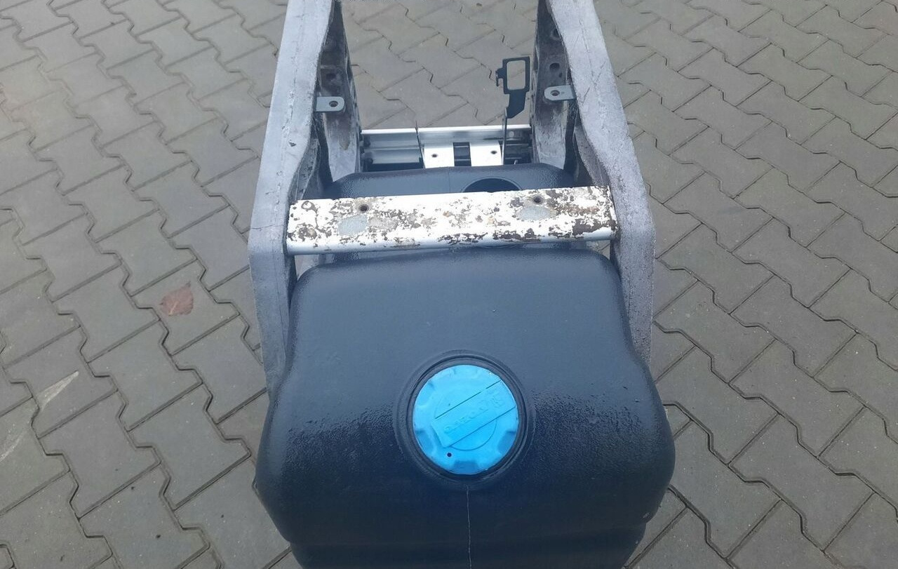 VOLVO ZBIORNIK ADBLUE RENAULT GAMA RANGE K C T VOLVO FH 4 FM 4 FMX FH 5 FM 5 - Bình AdBlue cho Xe tải: hình 3 VOLVO ZBIORNIK ADBLUE RENAULT GAMA RANGE K C T VOLVO FH 4 FM 4 FMX FH 5 FM 5 - Bình AdBlue cho Xe tải: hình 3