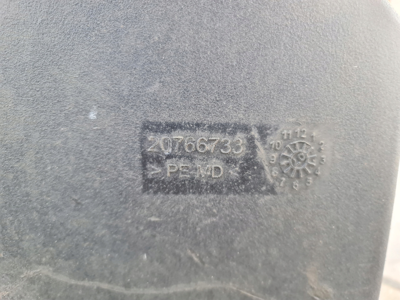 VOLVO ZBIORNIK ADBLUE RENAULT MIDLUM PREMIUM DXI 5 7 VOLVO FL FE - Bình AdBlue cho Xe tải: hình 3 VOLVO ZBIORNIK ADBLUE RENAULT MIDLUM PREMIUM DXI 5 7 VOLVO FL FE - Bình AdBlue cho Xe tải: hình 3