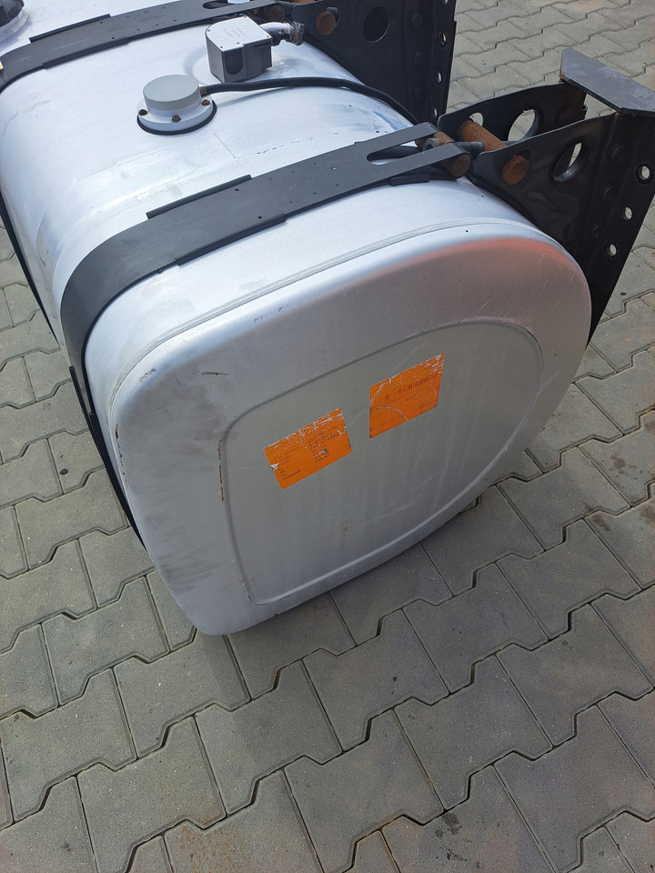 VOLVO ZBIORNIK PALIWA RENAULT GAMA RANGE T VOLVO FH 4 FM 4 90/70/70 365L - Bình nhiên liệu cho Xe tải: hình 2 VOLVO ZBIORNIK PALIWA RENAULT GAMA RANGE T VOLVO FH 4 FM 4 90/70/70 365L - Bình nhiên liệu cho Xe tải: hình 2