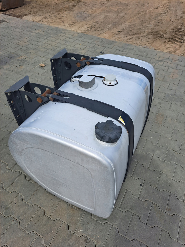 VOLVO ZBIORNIK PALIWA RENAULT GAMA RANGE T VOLVO FH 4 FM 4 90/70/70 365L - Bình nhiên liệu cho Xe tải: hình 3 VOLVO ZBIORNIK PALIWA RENAULT GAMA RANGE T VOLVO FH 4 FM 4 90/70/70 365L - Bình nhiên liệu cho Xe tải: hình 3