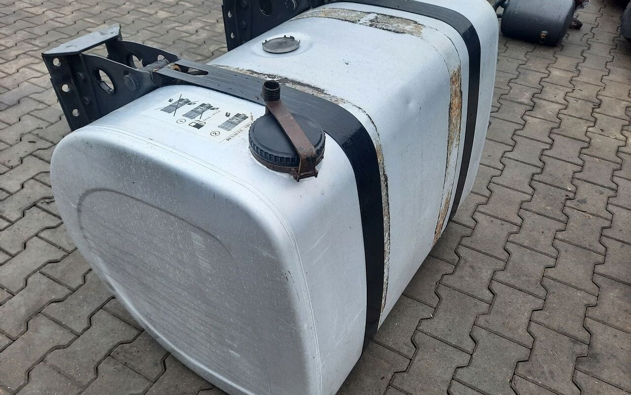 VOLVO ZBIORNIK PALIWA RENAULT GAMA T RANGE VOLVO FH FM 4 5 100/70/70 - Bình nhiên liệu cho Xe tải: hình 2 VOLVO ZBIORNIK PALIWA RENAULT GAMA T RANGE VOLVO FH FM 4 5 100/70/70 - Bình nhiên liệu cho Xe tải: hình 2